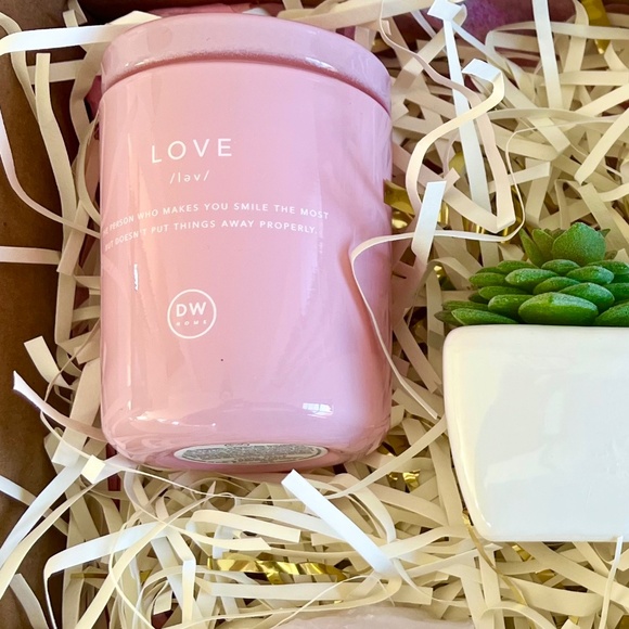 Self Care Finding Joy Handpicked Gift Box with daily inspirational cards - Picture 5 of 6